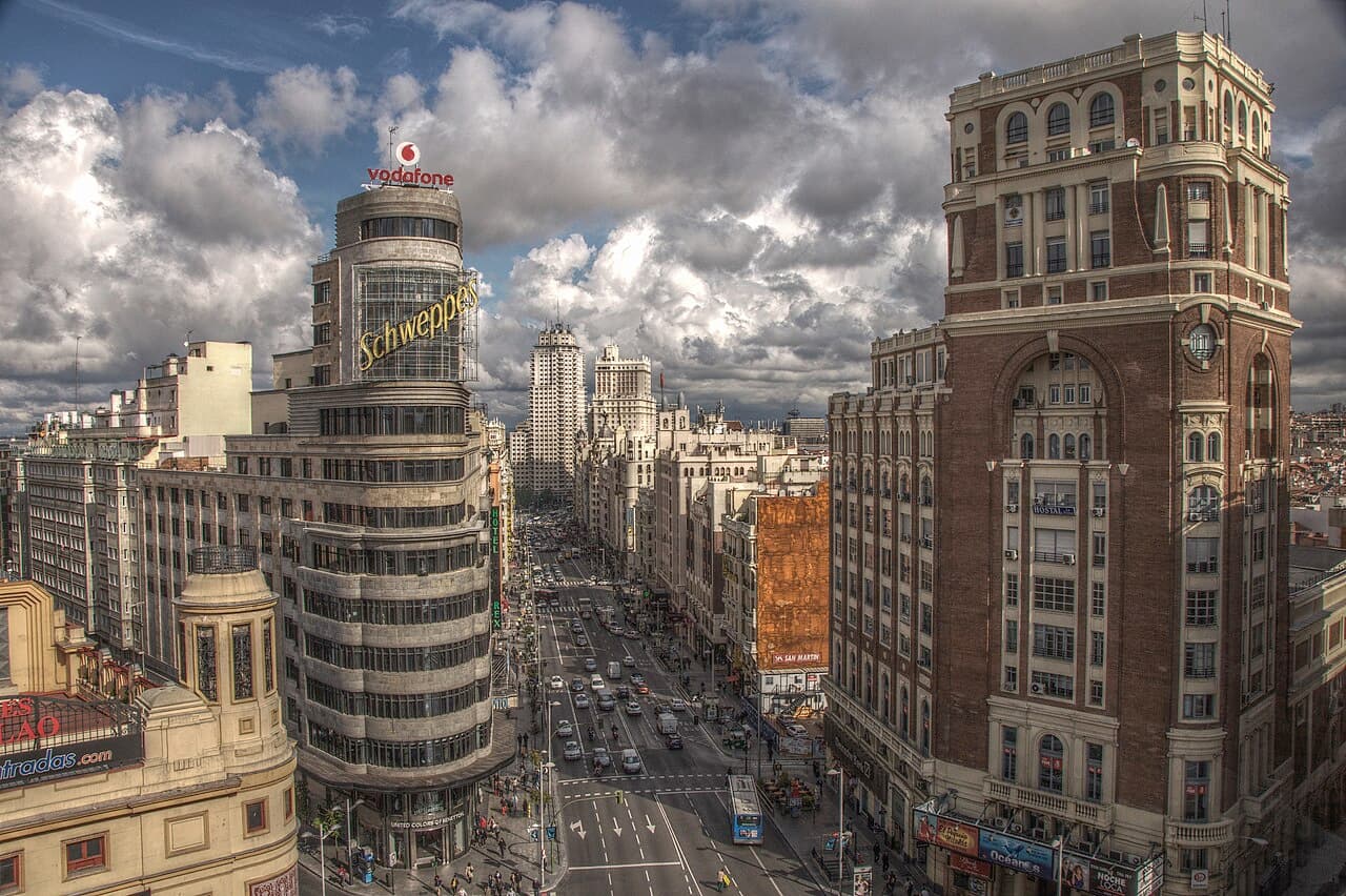 Maleta Adicional 23 kg en Bodega a Madrid — Enero: - Madrid-Barajas (MAD)