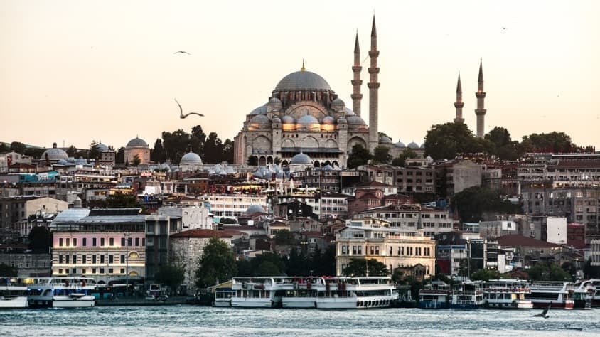Paquetes armados a Turquía sin vuelo
